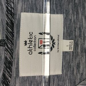 ATHLETIC COLLECTION, SZ L NEW WITHOUT TAGS